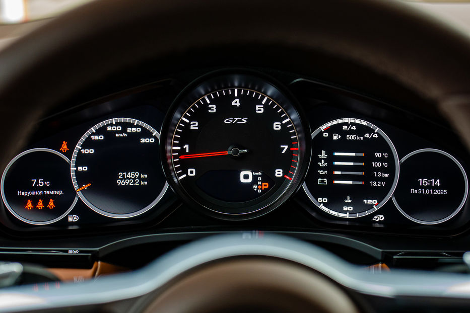 Продам Porsche Cayenne GTS 2022 года в Киеве