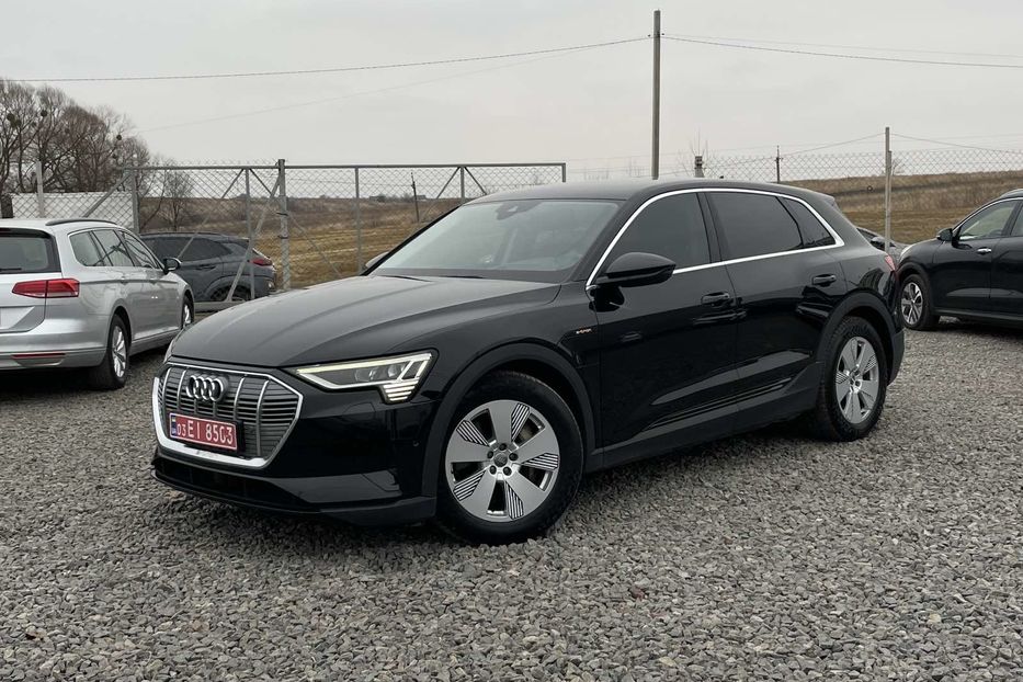 Продам Audi E-Tron 55 Matrix Night vision  2019 года в Львове