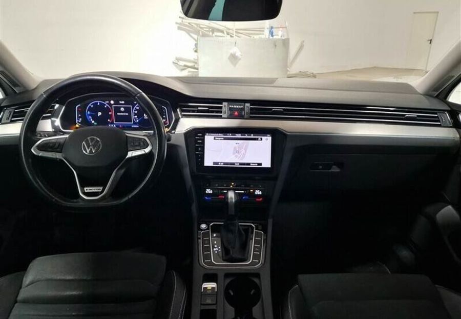 Продам Volkswagen Passat B8 147 kw Elegance 2021 года в Львове