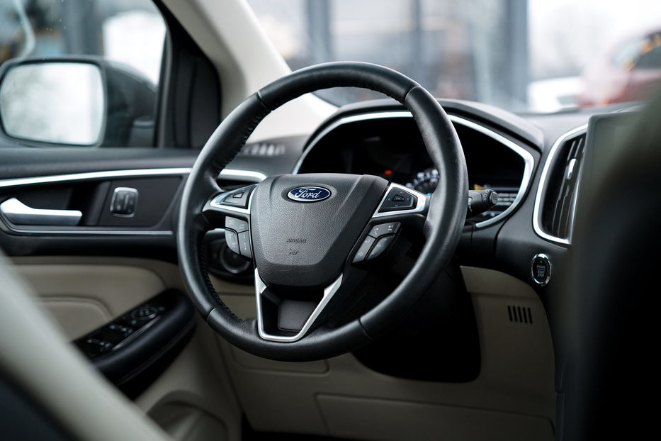 Продам Ford Edge Titanium 2016 года в Черновцах