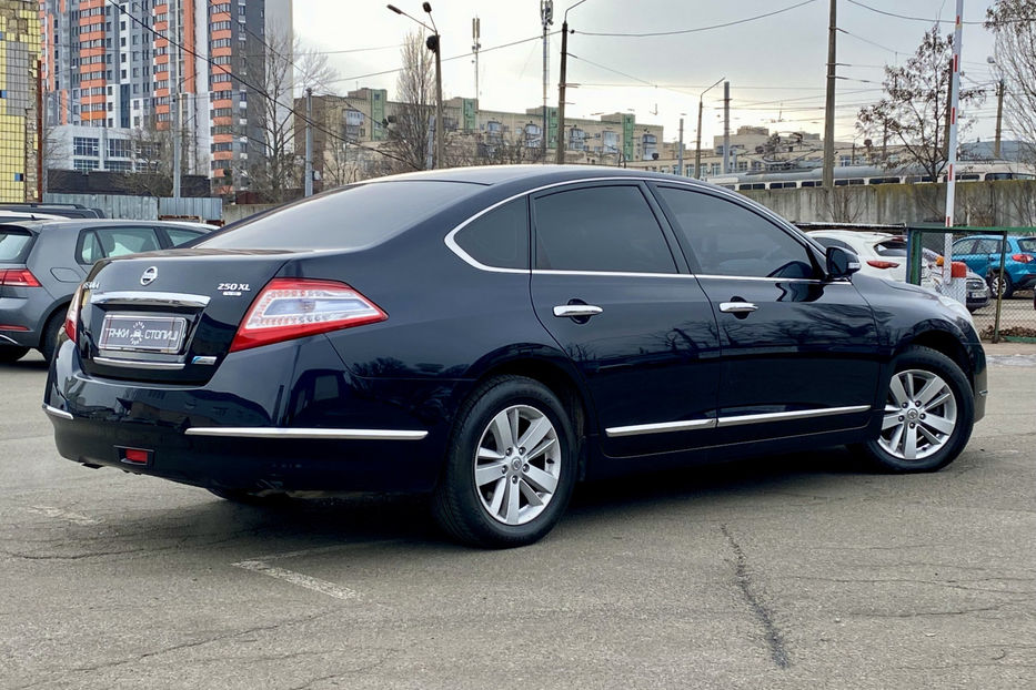 Продам Nissan Teana 2013 года в Киеве