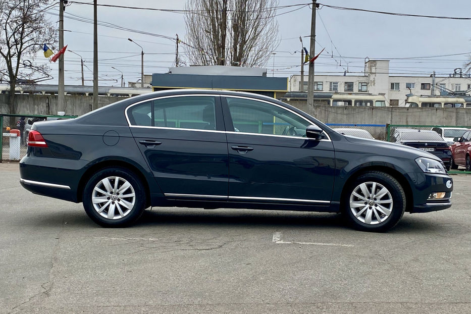 Продам Volkswagen Passat B7 2011 года в Киеве