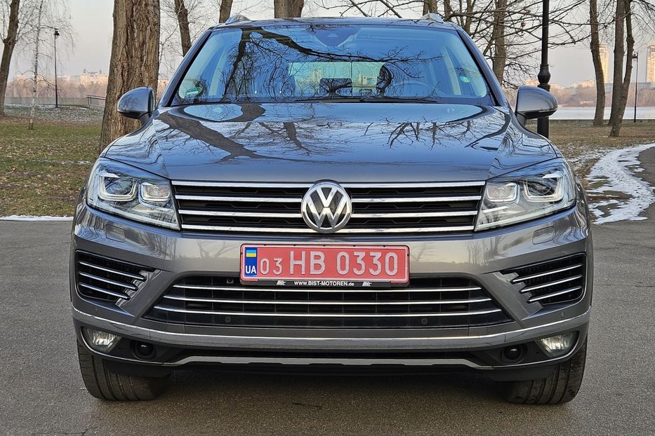 Продам Volkswagen Touareg Executive Edition /R-Line 2017 года в Киеве