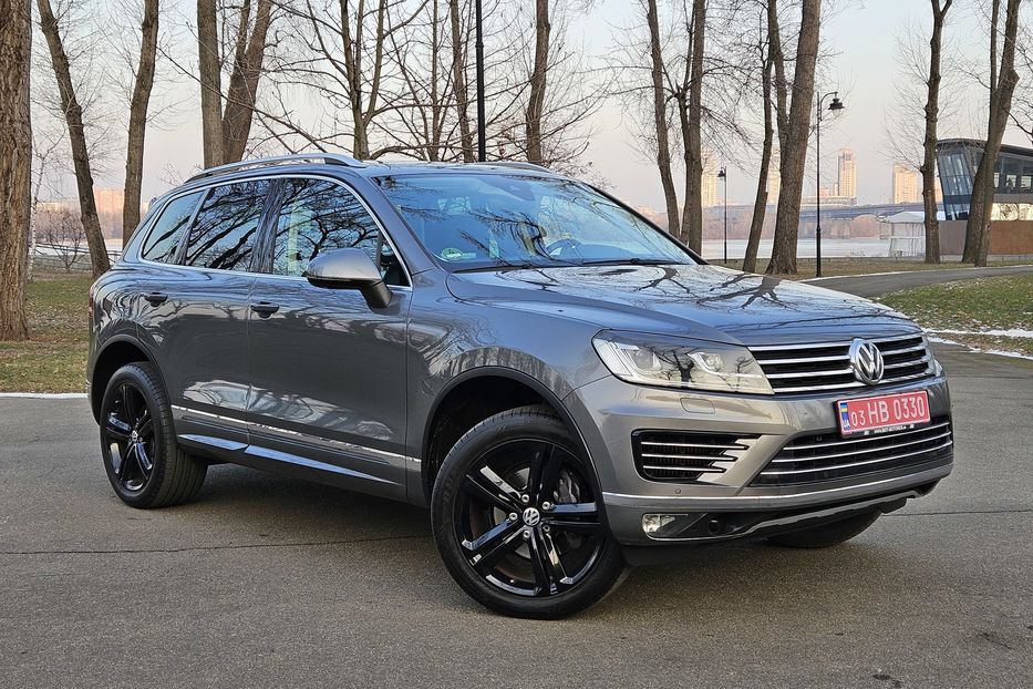 Продам Volkswagen Touareg Executive Edition /R-Line 2017 года в Киеве