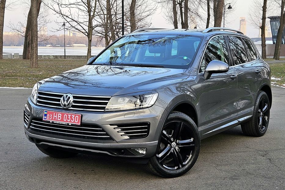 Продам Volkswagen Touareg Executive Edition /R-Line 2017 года в Киеве