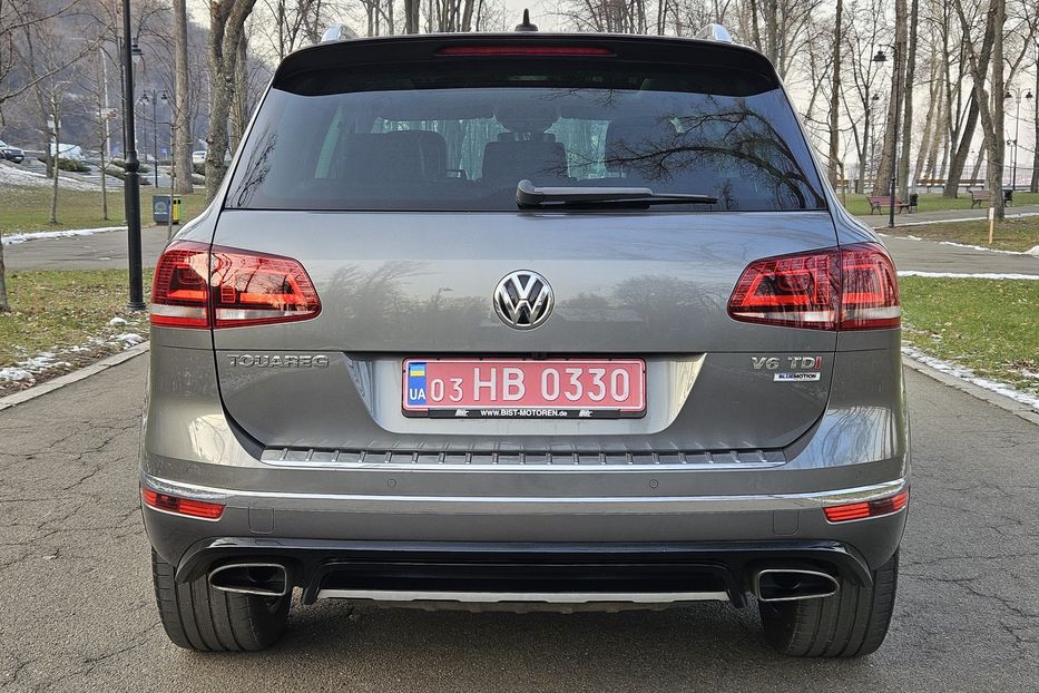 Продам Volkswagen Touareg Executive Edition /R-Line 2017 года в Киеве