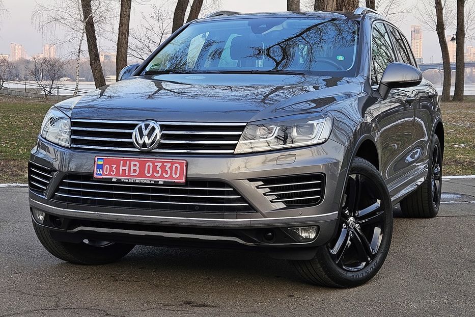 Продам Volkswagen Touareg Executive Edition /R-Line 2017 года в Киеве