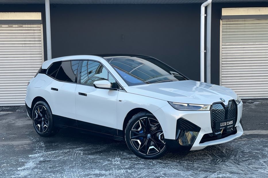 Продам BMW iX M 60  2023 года в Киеве