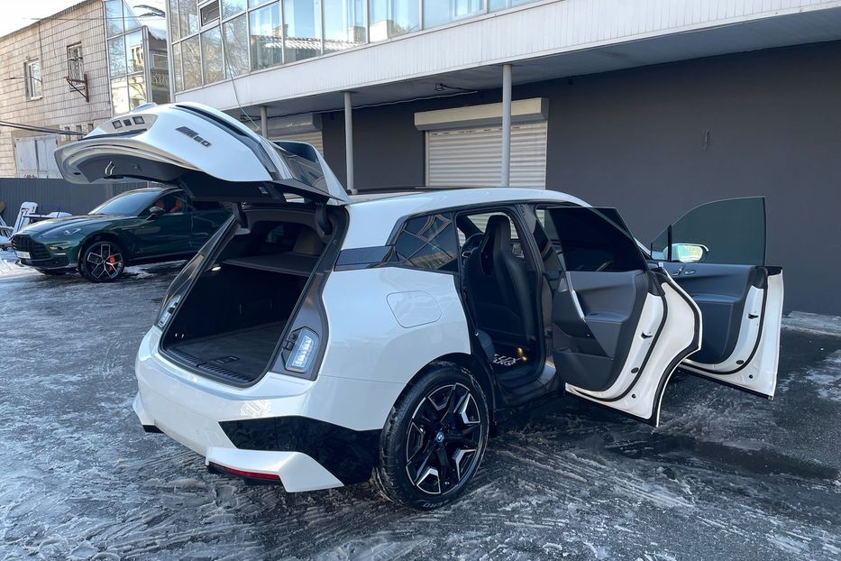 Продам BMW iX M 60  2023 года в Киеве