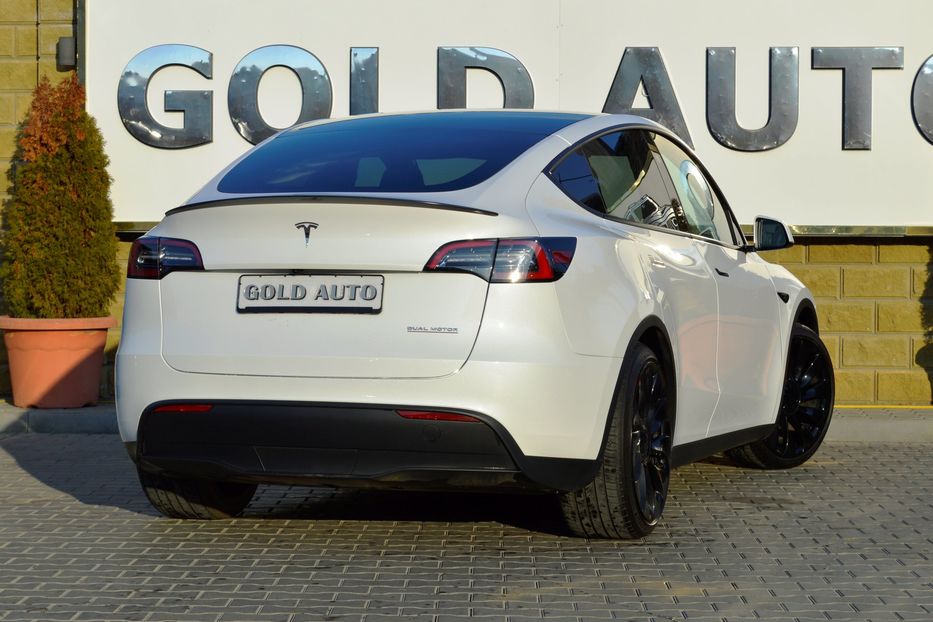 Продам Tesla Model Y 2023 года в Одессе