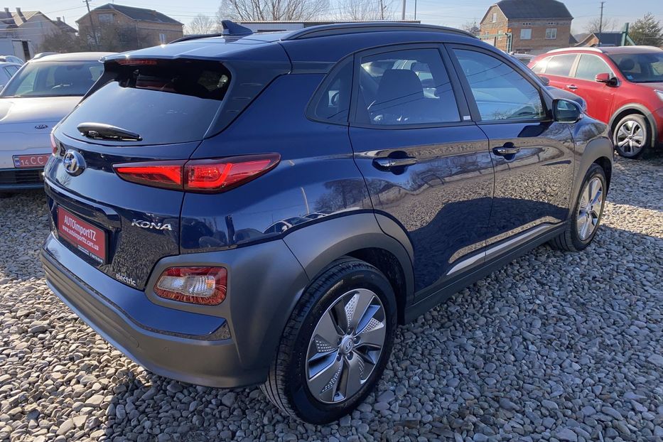 Продам Hyundai Kona 64kWhМакс.комплектація PREMIUM 2021 года в Львове