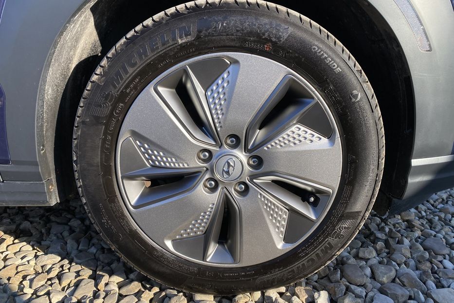 Продам Hyundai Kona 64kWhМакс.комплектація PREMIUM 2021 года в Львове