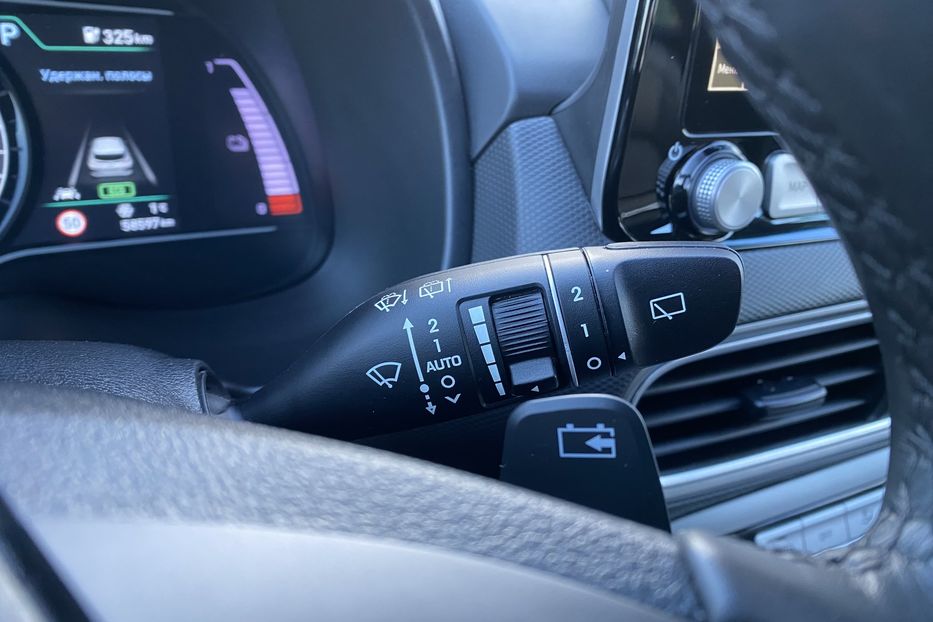 Продам Hyundai Kona 64kWhМакс.комплектація PREMIUM 2021 года в Львове