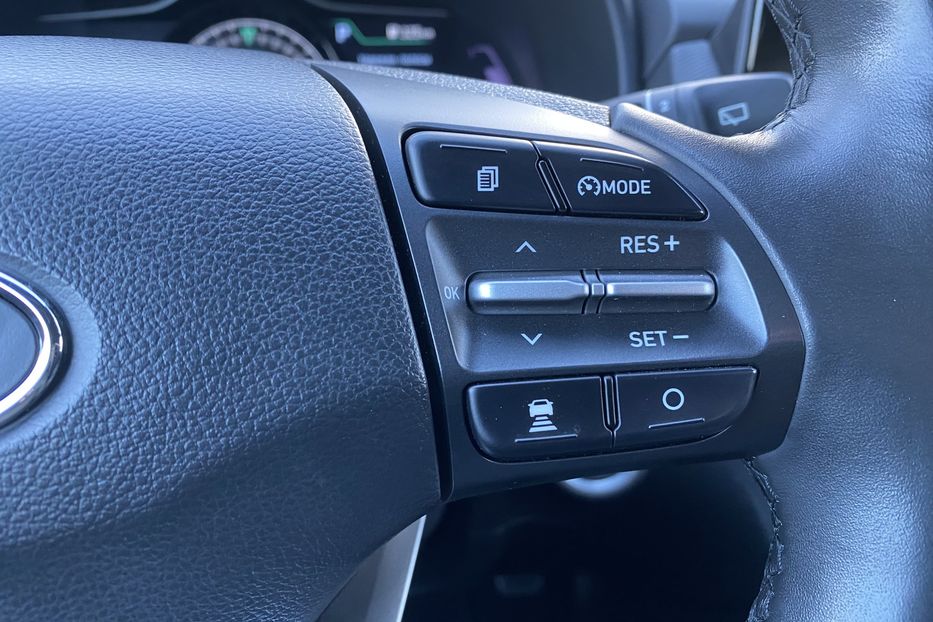Продам Hyundai Kona 64kWhМакс.комплектація PREMIUM 2021 года в Львове