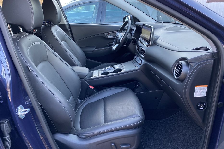 Продам Hyundai Kona 64kWhМакс.комплектація PREMIUM 2021 года в Львове