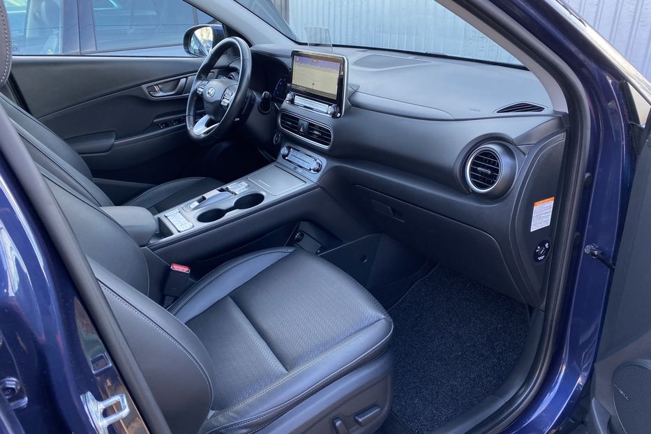 Продам Hyundai Kona 64kWhМакс.комплектація PREMIUM 2021 года в Львове