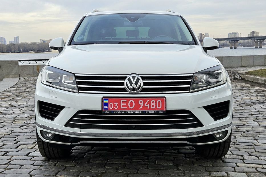 Продам Volkswagen Touareg 2015 года в Киеве