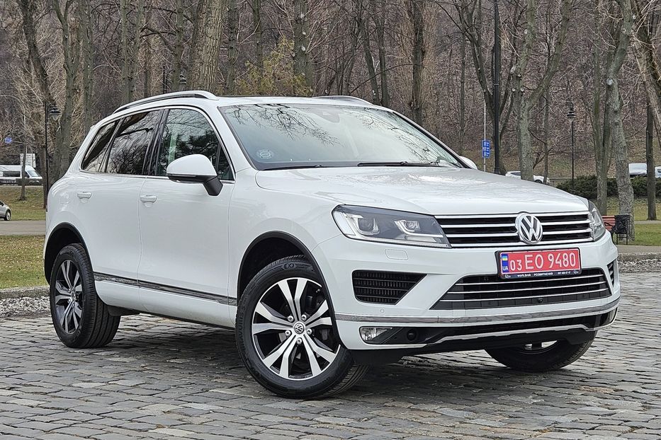 Продам Volkswagen Touareg 2015 года в Киеве