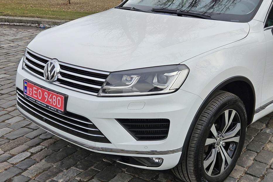 Продам Volkswagen Touareg 2015 года в Киеве