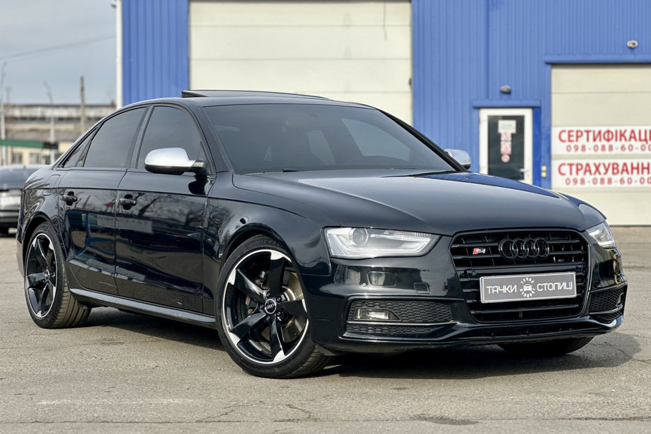 Продам Audi S4 2014 года в Киеве