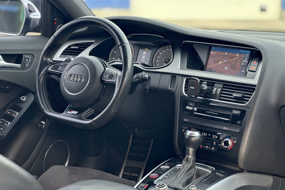 Продам Audi S4 2014 года в Киеве
