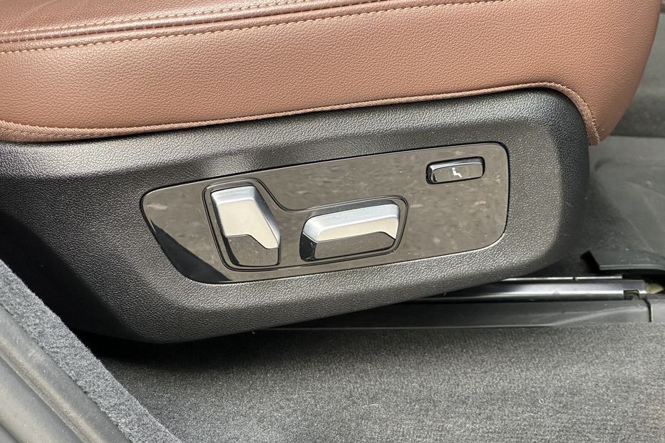 Продам BMW X7 30D 2022 года в Киеве