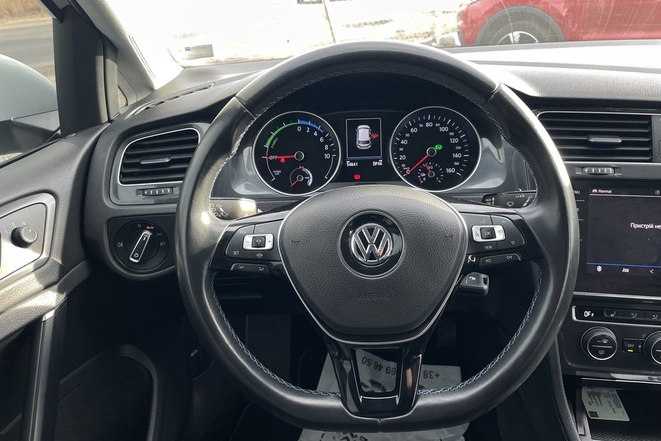 Продам Volkswagen e-Golf 2019 года в Львове