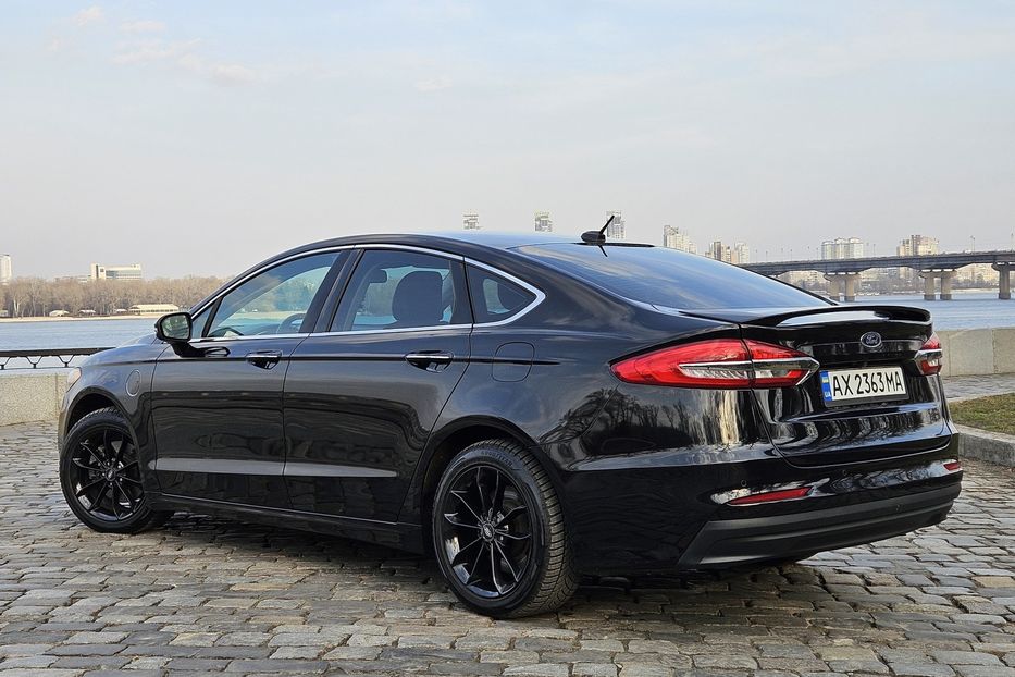 Продам Ford Fusion Phev 2019 года в Киеве