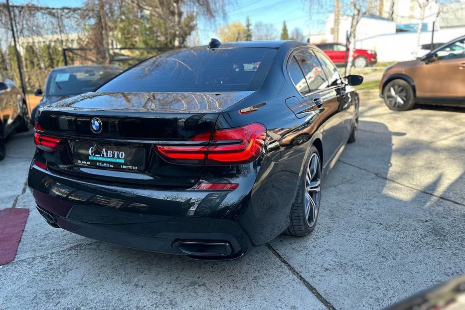 Продам BMW 740 Long 2017 года в Черновцах
