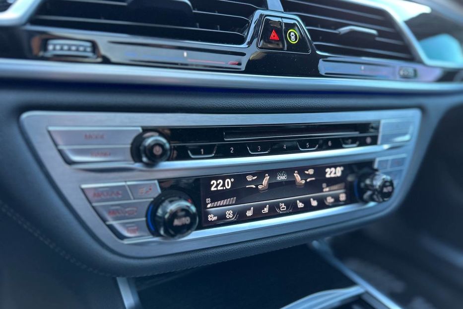 Продам BMW 740 Long 2017 года в Черновцах