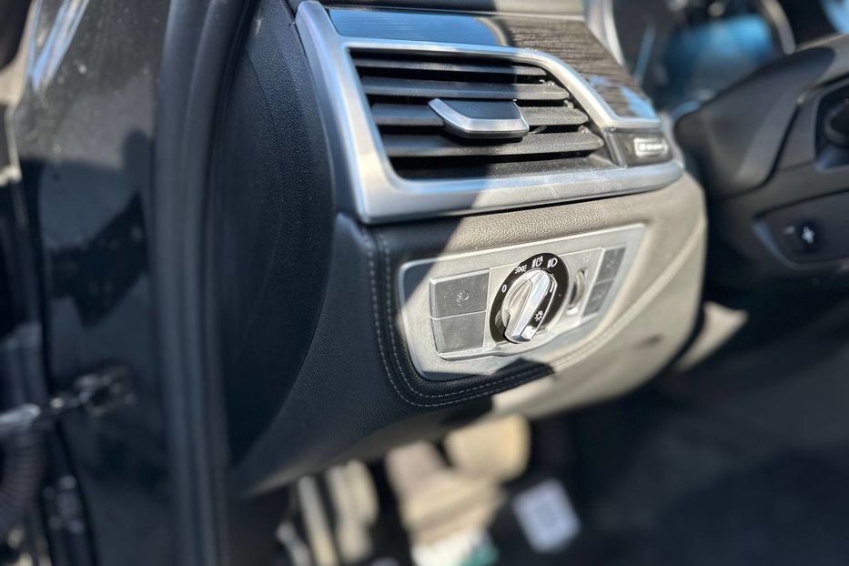 Продам BMW 740 Long 2017 года в Черновцах