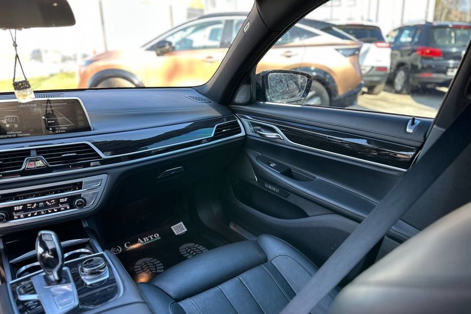 Продам BMW 740 Long 2017 года в Черновцах