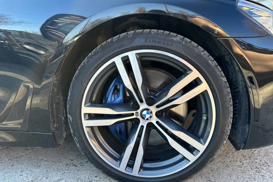 Продам BMW 740 Long 2017 года в Черновцах