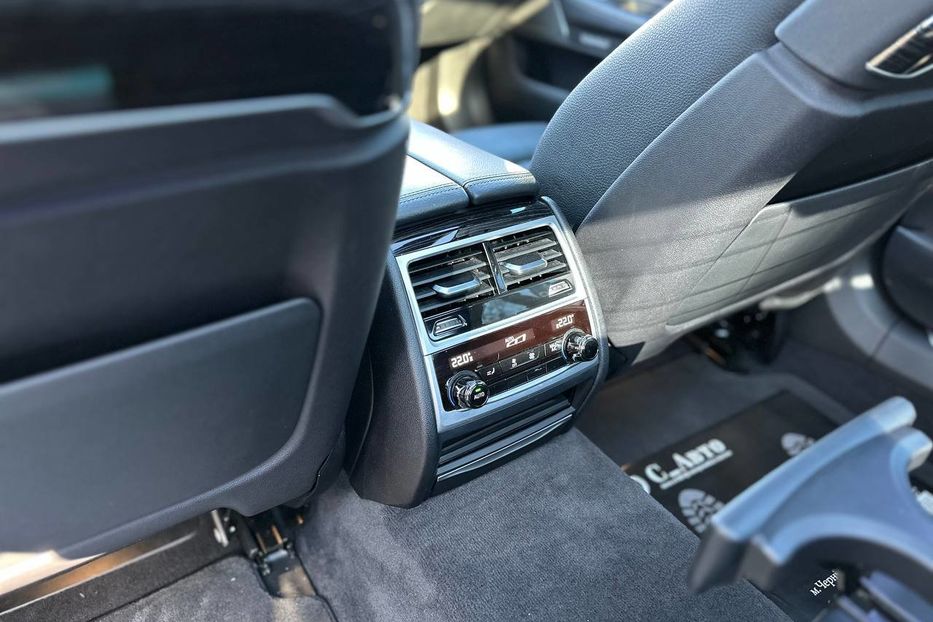Продам BMW 740 Long 2017 года в Черновцах