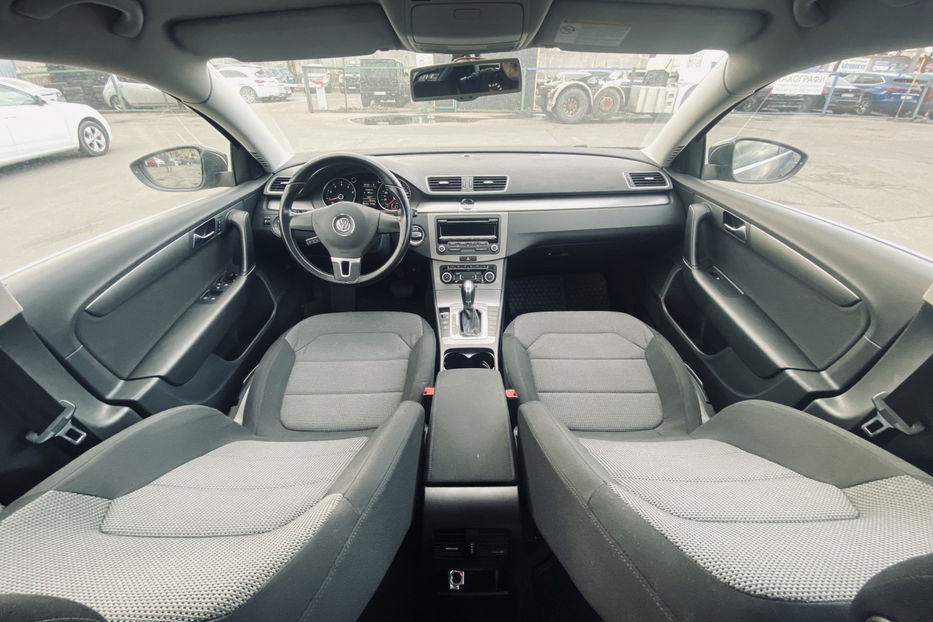 Продам Volkswagen Passat B7 2011 года в Киеве
