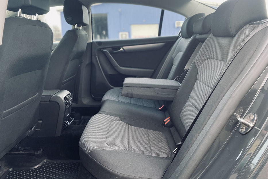 Продам Volkswagen Passat B7 2011 года в Киеве