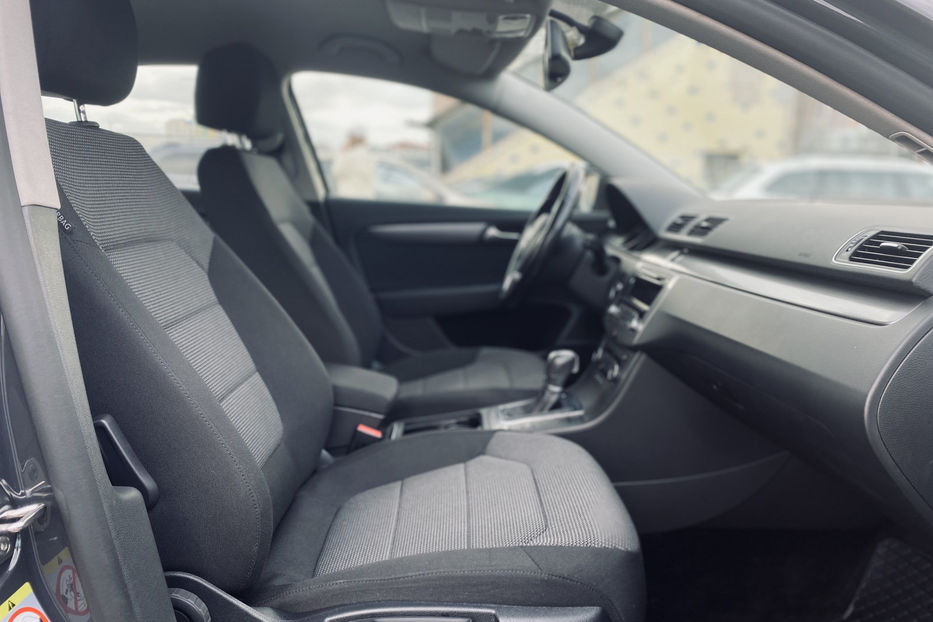 Продам Volkswagen Passat B7 2011 года в Киеве