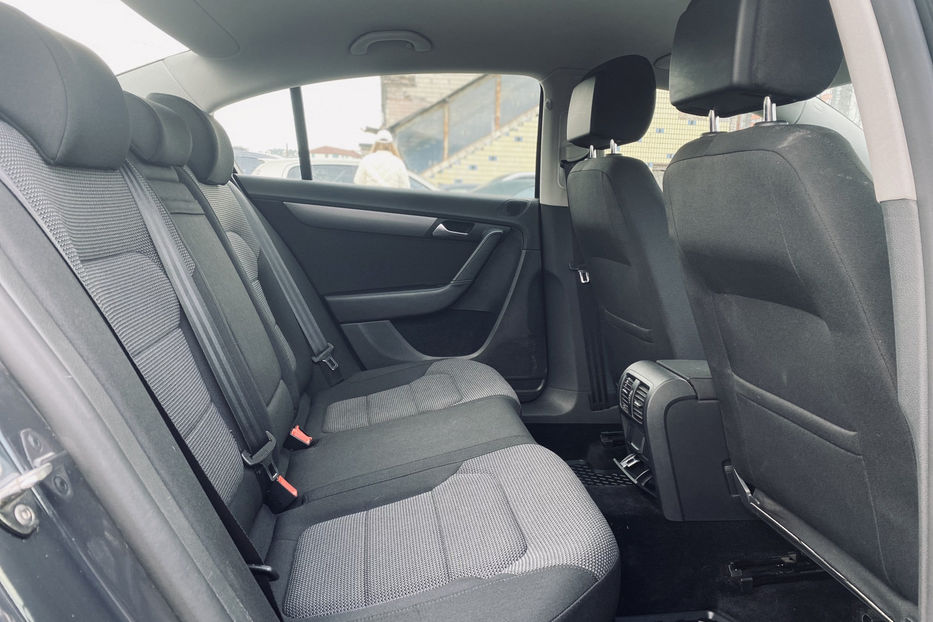 Продам Volkswagen Passat B7 2011 года в Киеве