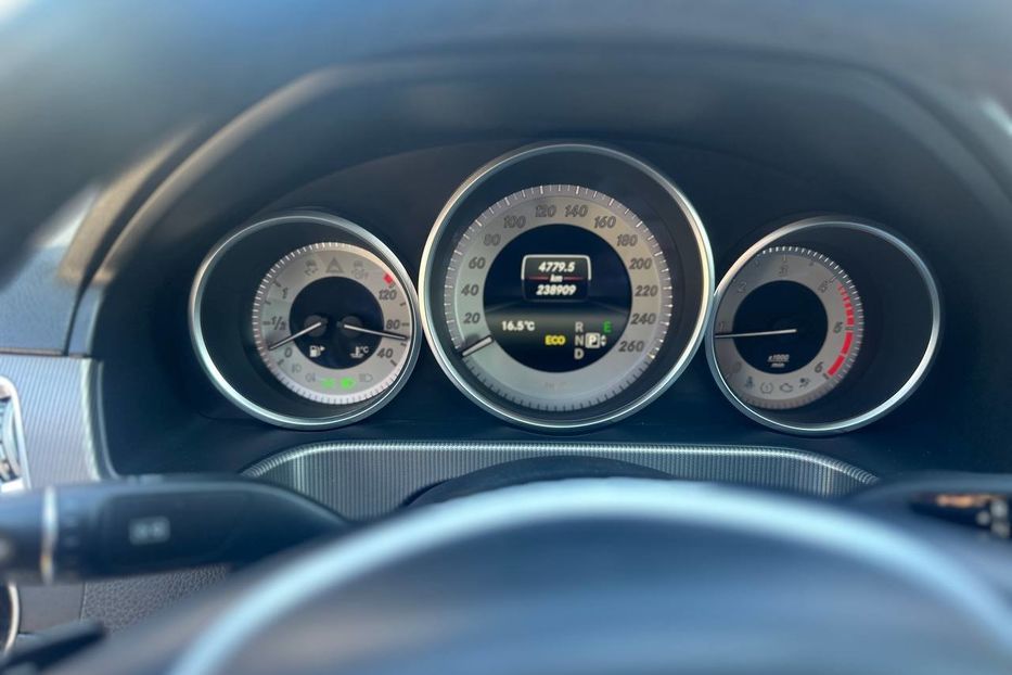 Продам Mercedes-Benz E-Class 2014 года в Черновцах
