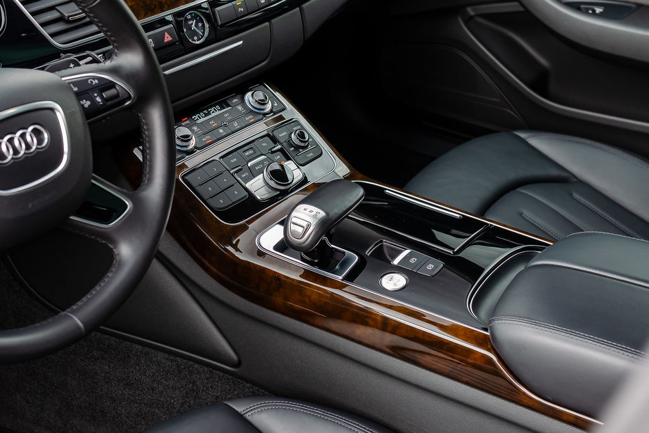 Продам Audi A8 3.0TDI QUATTRO 2017 года в Киеве