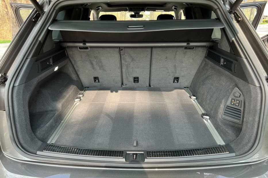 Продам Volkswagen Touareg НЕ МАЛЬОВАНИЙ ТЕПЛОВІЗОРR-Line 2019 года в Львове