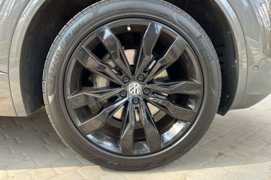 Продам Volkswagen Touareg НЕ МАЛЬОВАНИЙ ТЕПЛОВІЗОРR-Line 2019 года в Львове