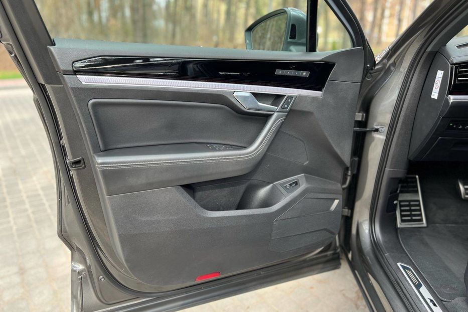 Продам Volkswagen Touareg НЕ МАЛЬОВАНИЙ ТЕПЛОВІЗОРR-Line 2019 года в Львове