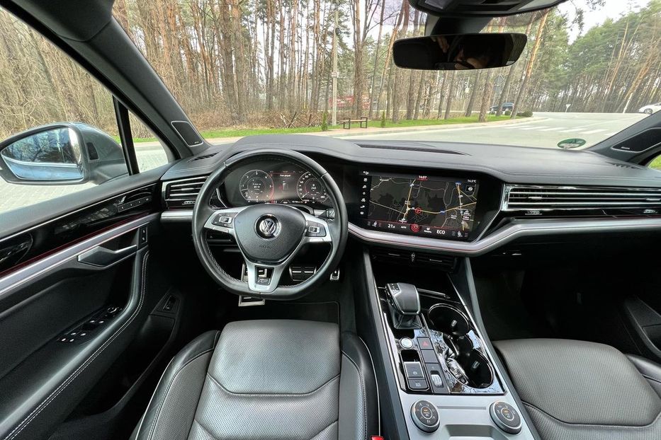Продам Volkswagen Touareg НЕ МАЛЬОВАНИЙ ТЕПЛОВІЗОРR-Line 2019 года в Львове