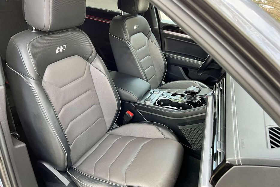 Продам Volkswagen Touareg НЕ МАЛЬОВАНИЙ ТЕПЛОВІЗОРR-Line 2019 года в Львове