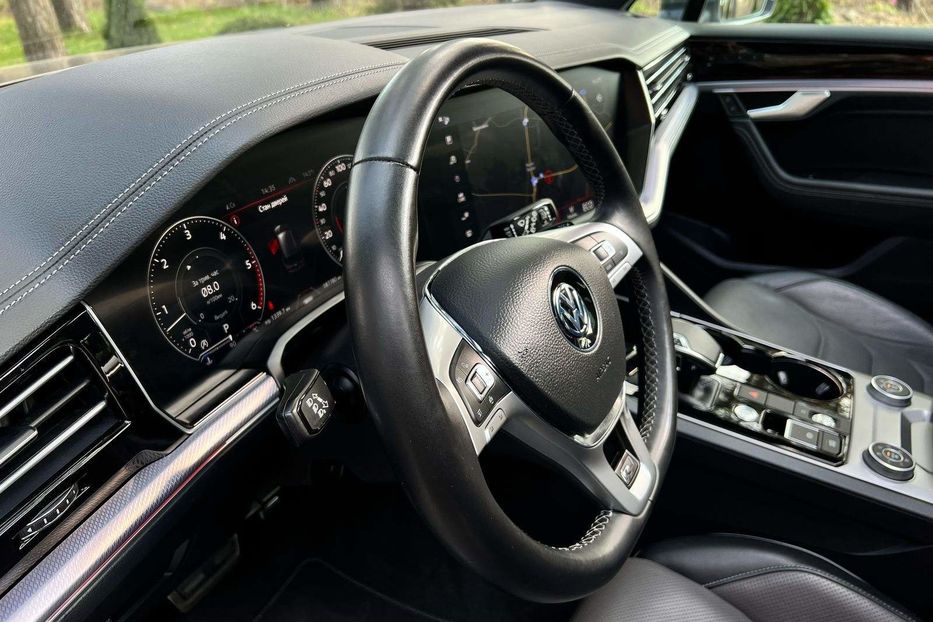Продам Volkswagen Touareg НЕ МАЛЬОВАНИЙ ТЕПЛОВІЗОРR-Line 2019 года в Львове
