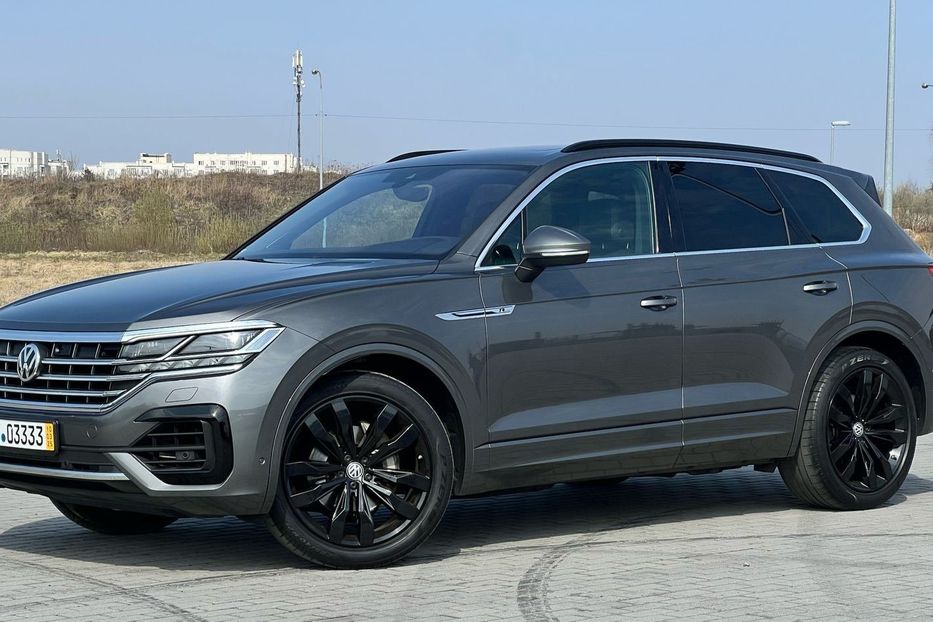 Продам Volkswagen Touareg НЕ МАЛЬОВАНИЙ ТЕПЛОВІЗОРR-Line 2019 года в Львове