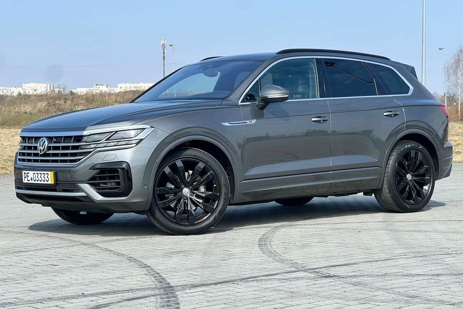 Продам Volkswagen Touareg НЕ МАЛЬОВАНИЙ ТЕПЛОВІЗОРR-Line 2019 года в Львове