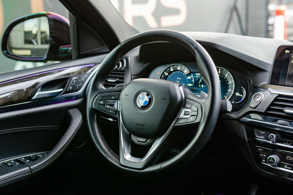 Продам BMW X4 30i XDrive 2018 года в Киеве