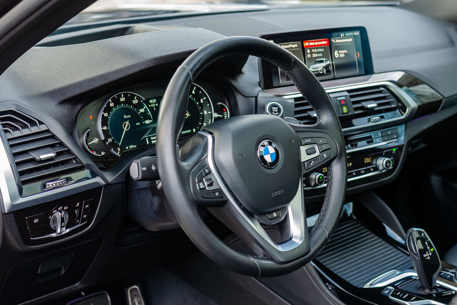 Продам BMW X4 30i XDrive 2018 года в Киеве